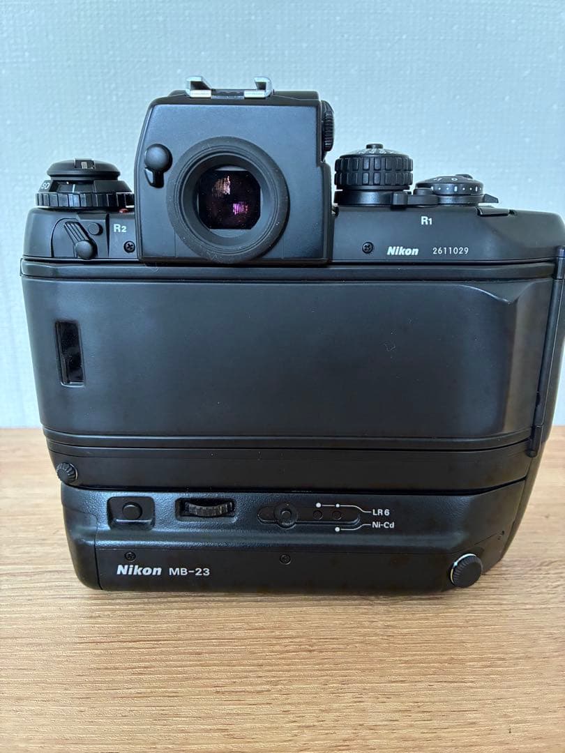 コレクション用　 Nikon F4E 新品同様品　 S/N 2611029