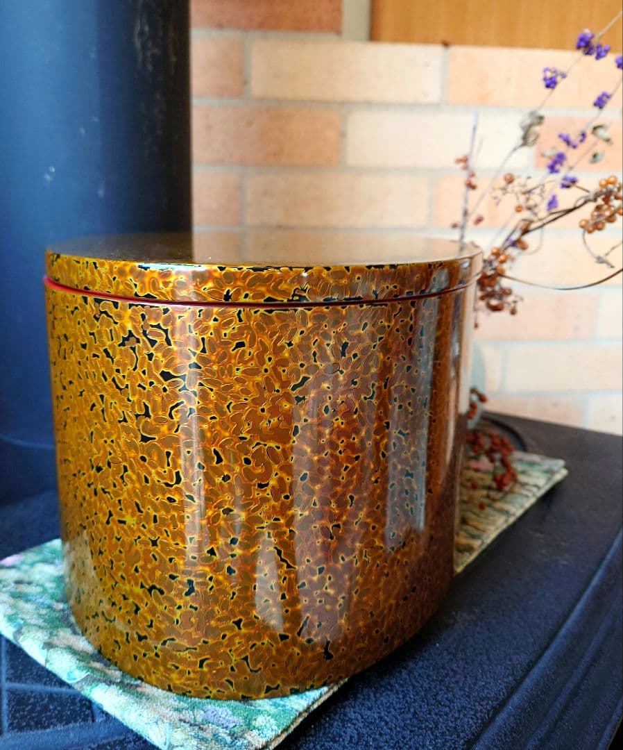 美術工芸 漆工芸 宝箱 木製 くり抜き 展示会で購入 大ぶり厚み 底に浅い