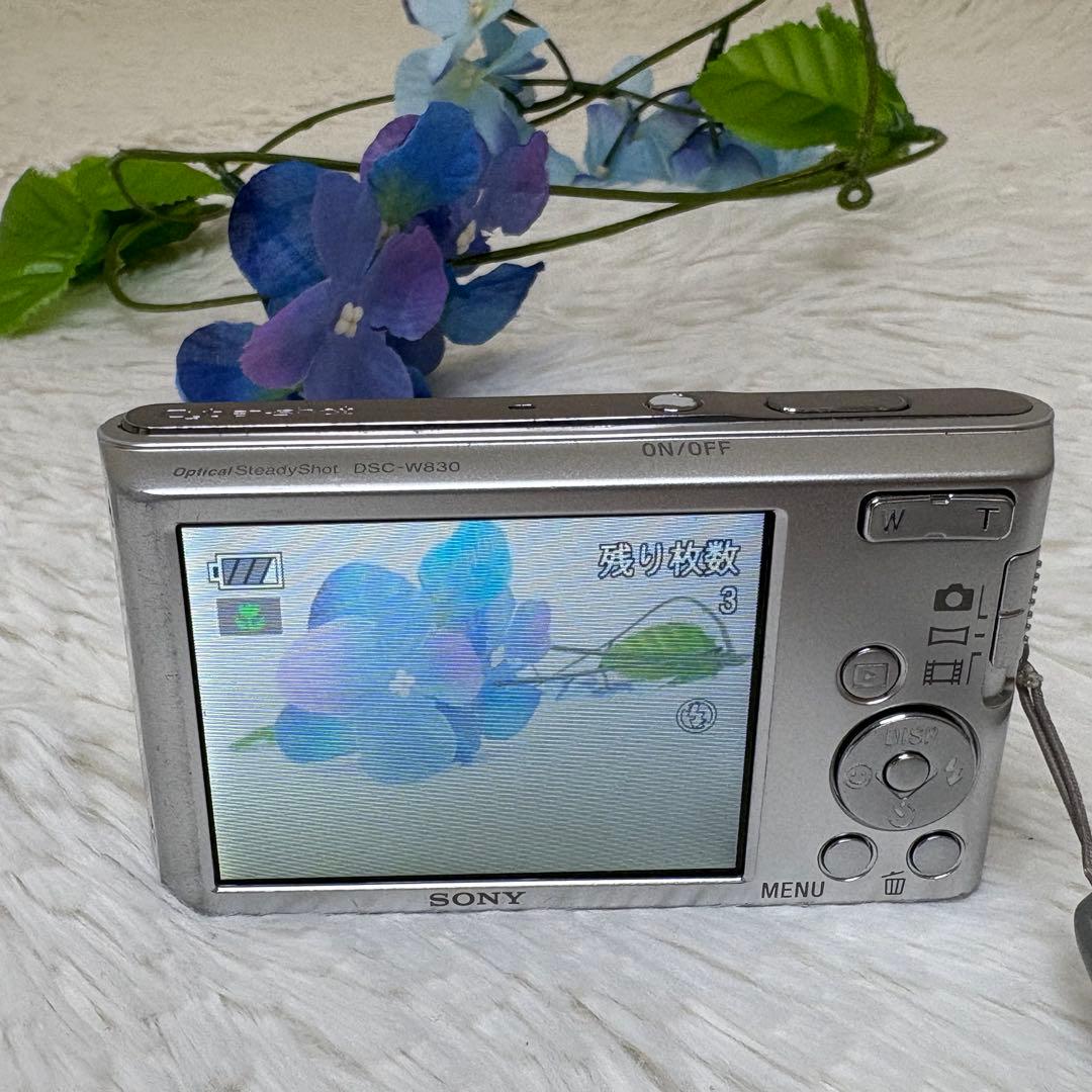 美品　SONY カメラ　DSC-W830 SDカード　シルバー　コンデジ　動作品