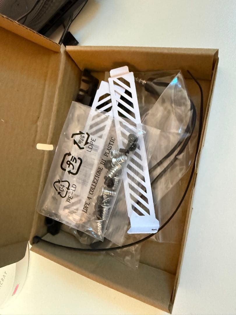 HYTE Y70 PCケース