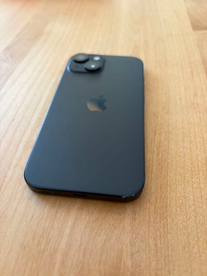 iPhone 15 ブラック 128GB本体　最大容量85%