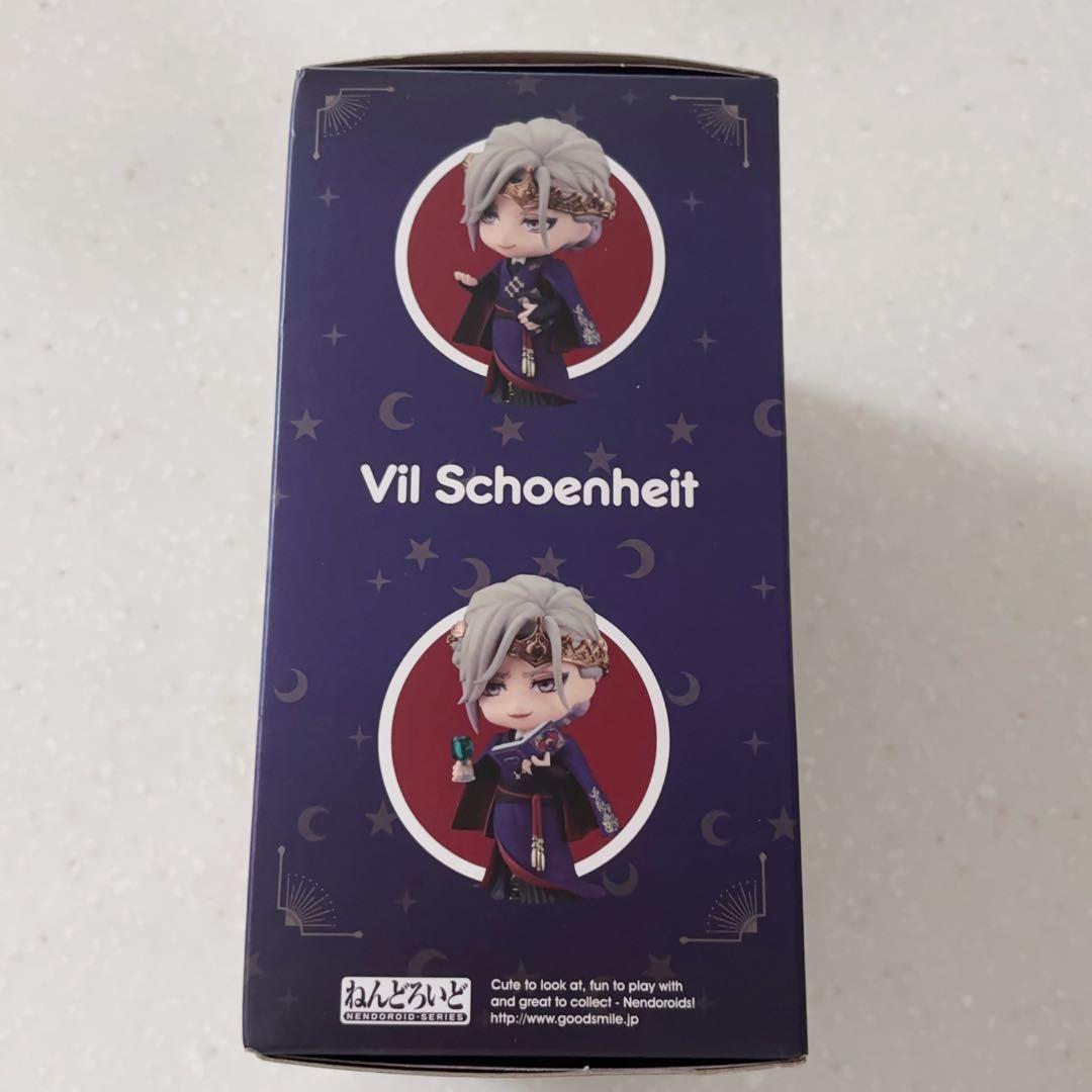 ツイステ ポムフィオーレ寮 ヴィル ねんどろいど 缶バッチ付き - メルカリ