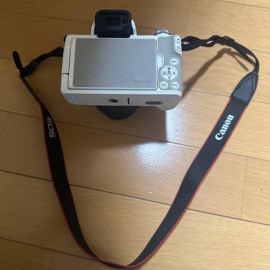 Canon EOS M キットレンズ付き