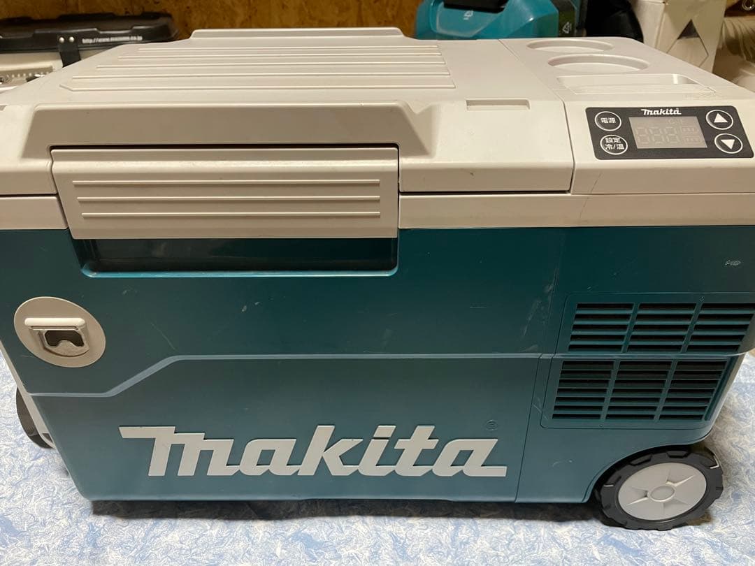 Makita LXT 冷温庫 マキタ初、冷凍と冷蔵を同時にできるポータブル冷温庫 - 家電 Watch