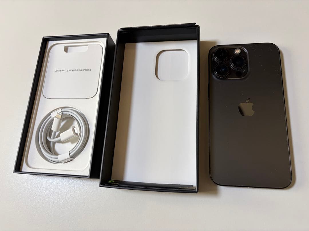 Apple iPhone 13 Pro グラファイト 256GB、SIMフリー