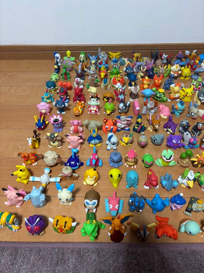 ポケモン　ポケモンキッズ　　指人形　まとめ売り　大量　約200個 ポケモンキッズ 指人形 フィギュア 大量 まとめ売り 多数セット200体