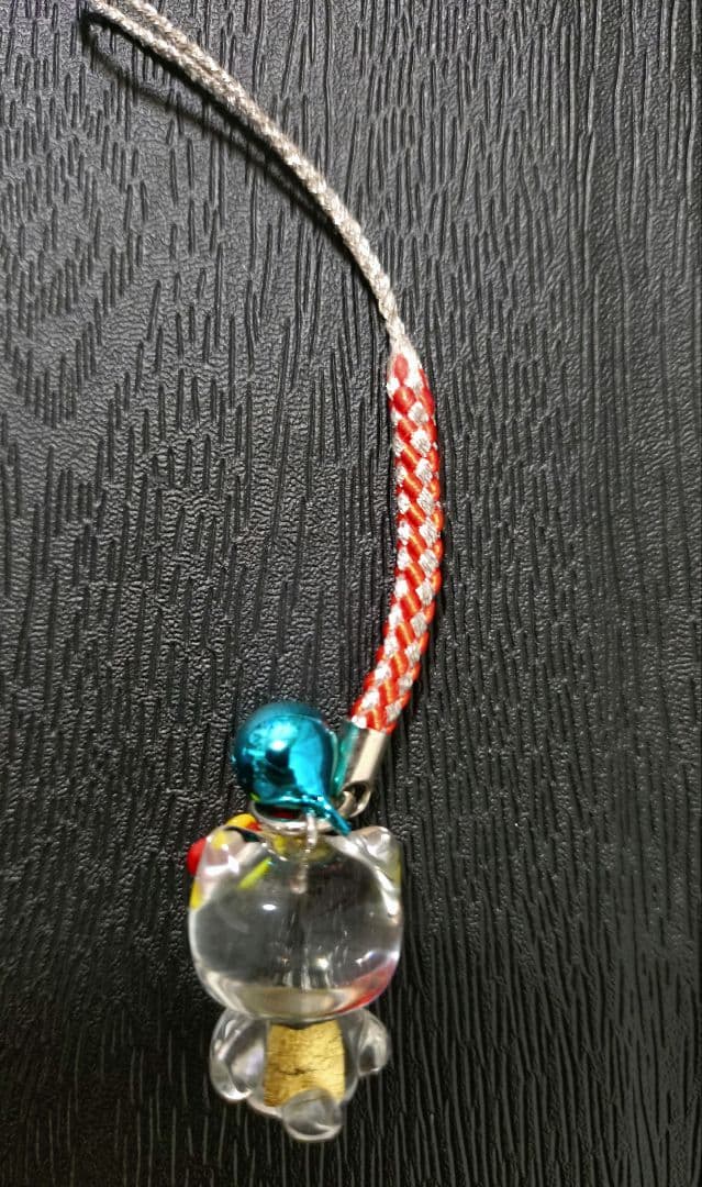 ご当地キティ 静岡 土肥金山限定 金箔入り ガラス ストラップ - メルカリ