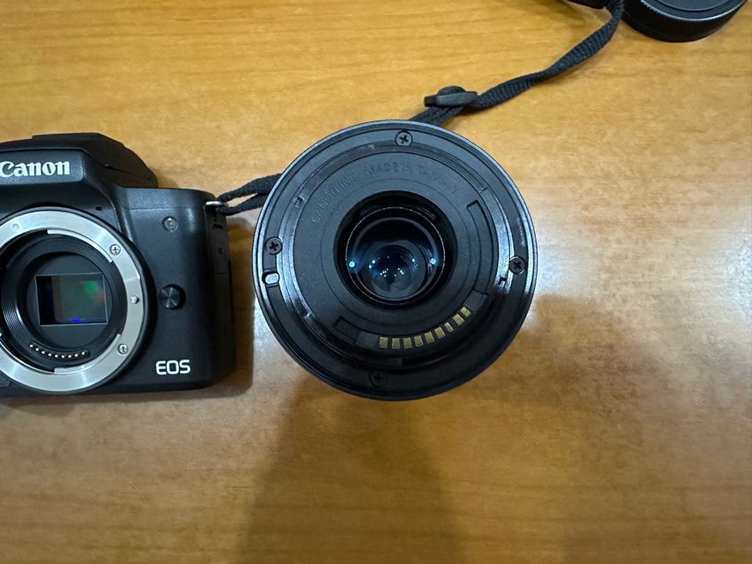 【美品】Canon EOS KISS M Wズームキット BK