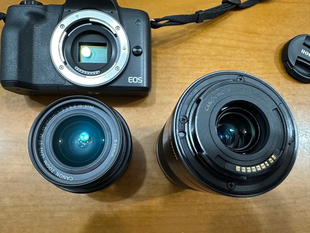 【美品】Canon EOS KISS M Wズームキット BK