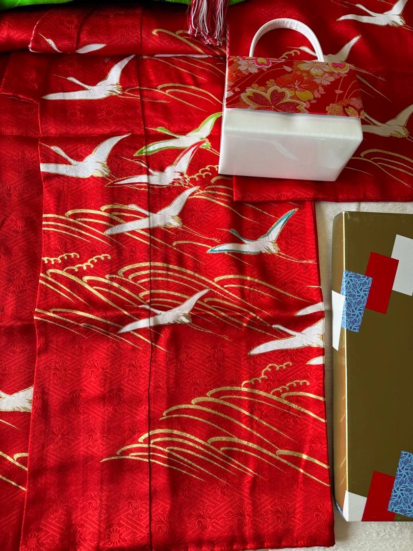 七五三逸品千總正絹綸子波を駆ける鶴波七歳着物