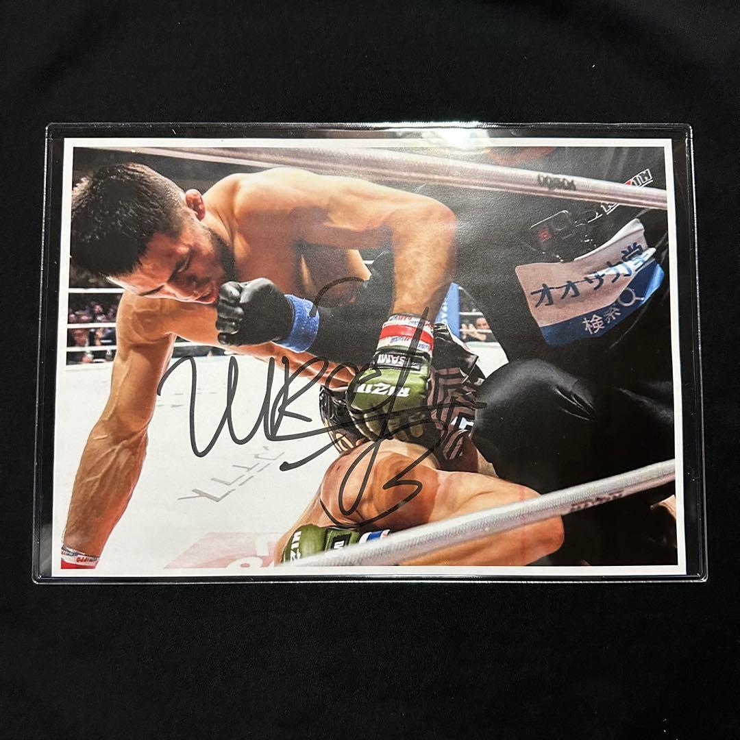 RIZINフェザー級チャンピオン シェイドゥラエフ 直筆サイン A4 王者 RIZIN シェイドゥラエフ 直筆サイン入り A4 フェザー級王者 - メルカリ