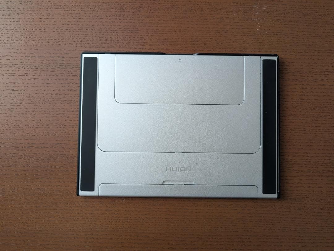 HUION kanvas pro 16(2.5k) スリムペン付き