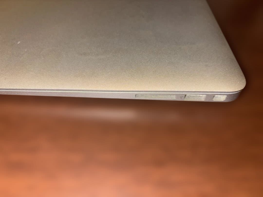 Apple MacBook Air 本体