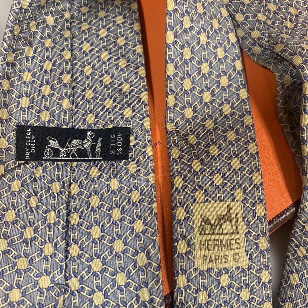 HERMES 幾何学模様 ネクタイ グレー/イエロー - メルカリ