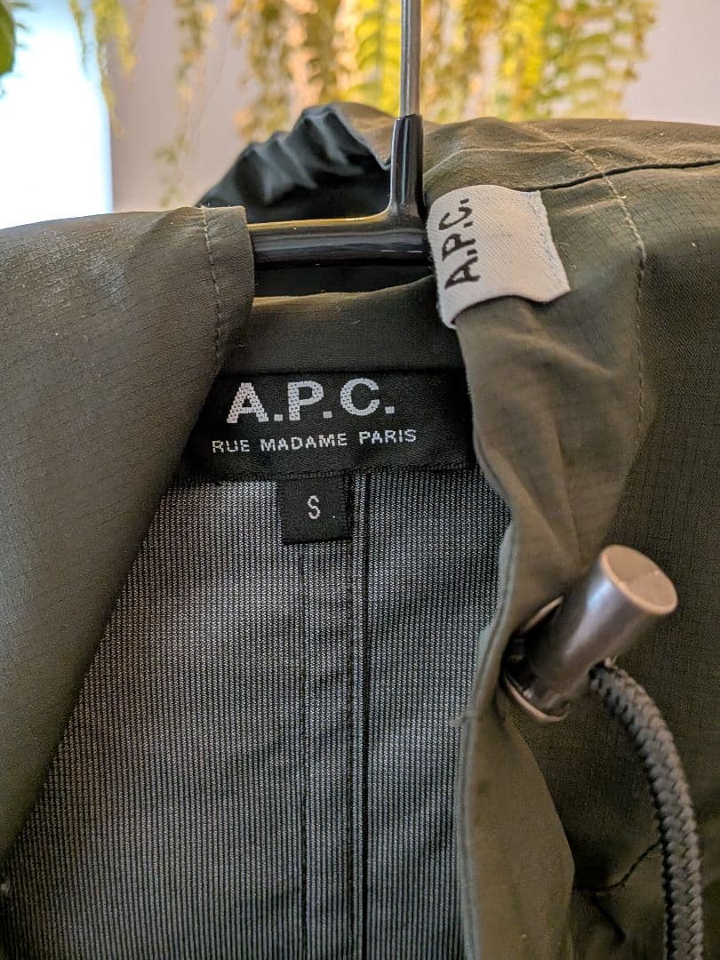 交渉可】A.P.C. フード付きマウンテンパーカー Sサイズ - メルカリ
