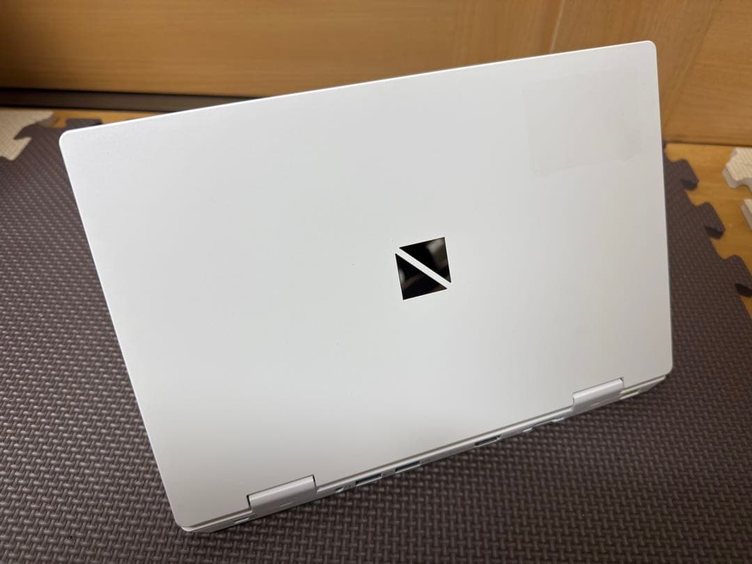 Windowsノート本体 LAVIE Dricet NM i5-7Y54/8GB/256GB SSD