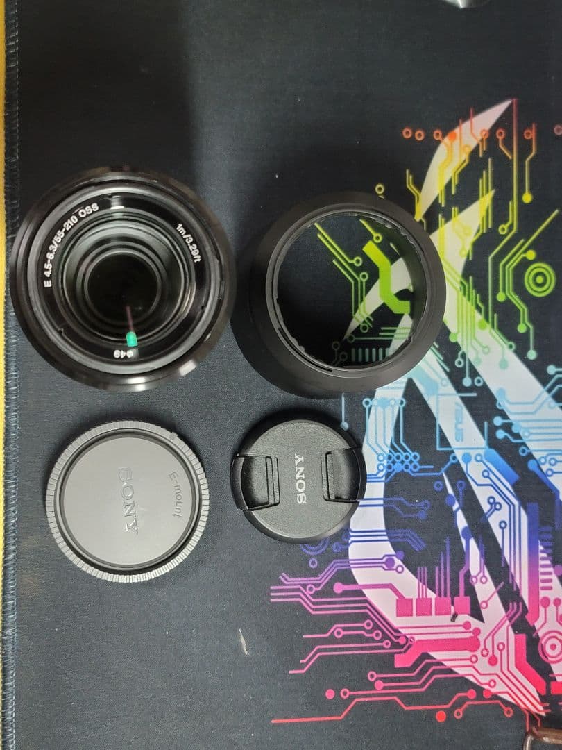 SONY E 55-210mm F4.5-6.3 OSS レンズ