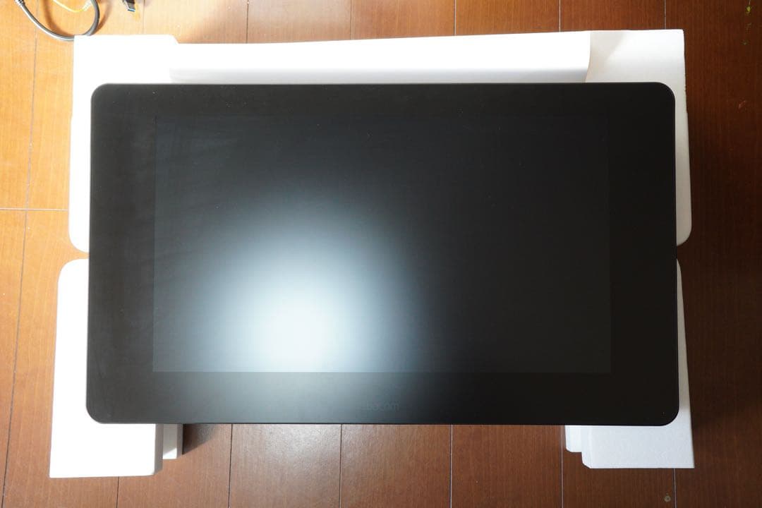 Wacom Cintiq Pro 24 TDTH-2420/K0 本体