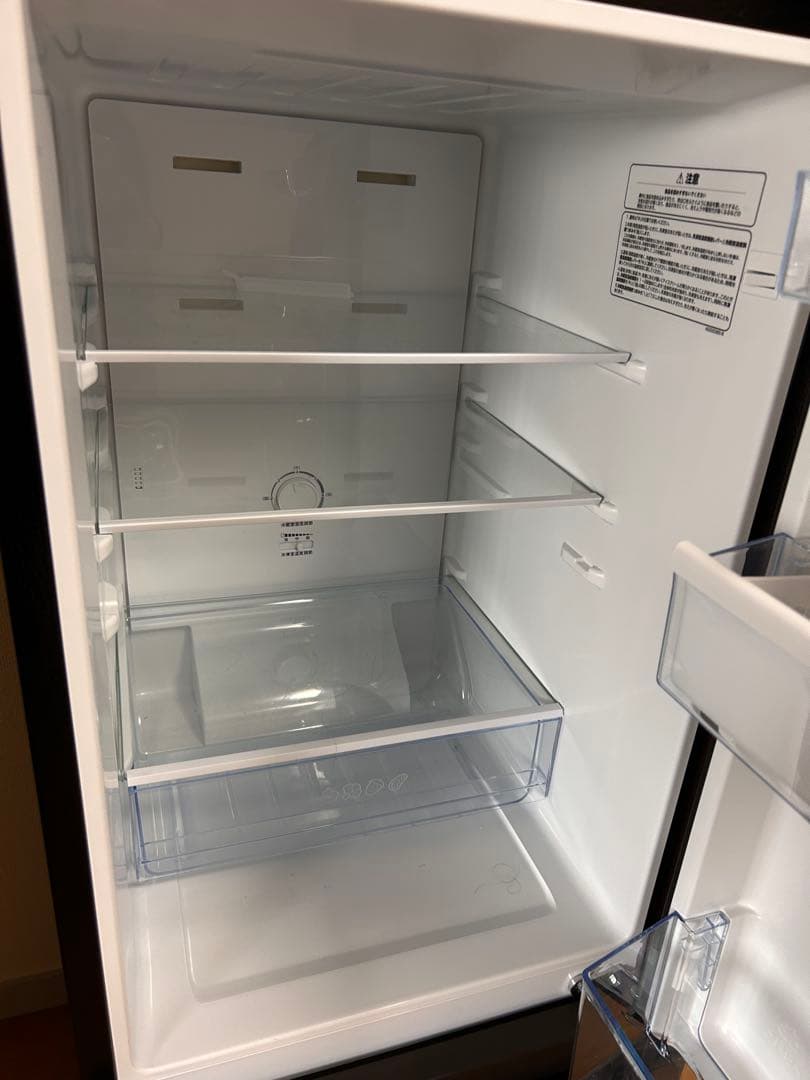 ハイセンス冷蔵庫　2023年製ブラック162L