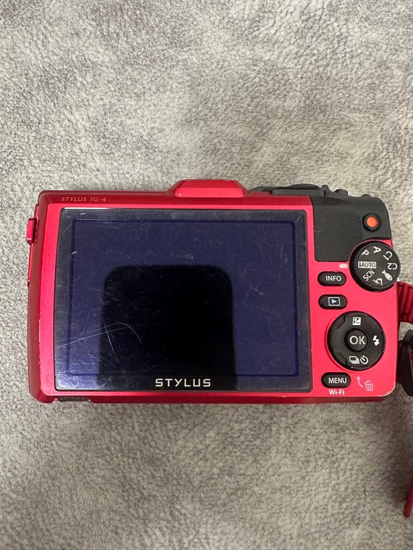 オリンパス　OLYMPUS TG-4 Tough STYLUS レッド本体のみ