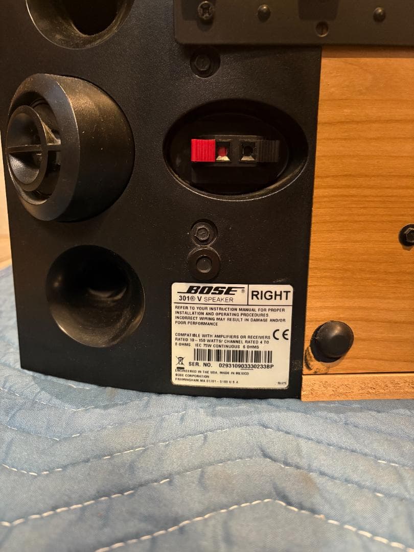 【美品】BOSE 301v SPEAKER ペア 【おまけ付き】