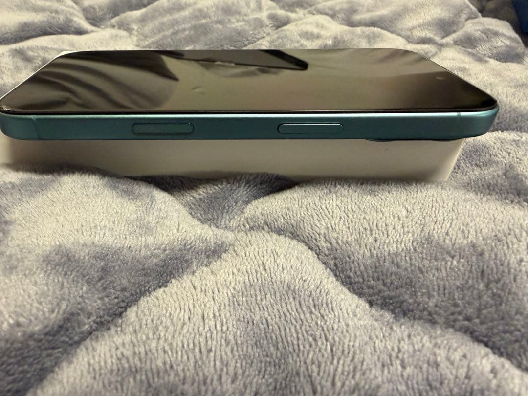 iPhone16 128GB SIMフリー利用制限○ 初期化済み　非正規画面修理