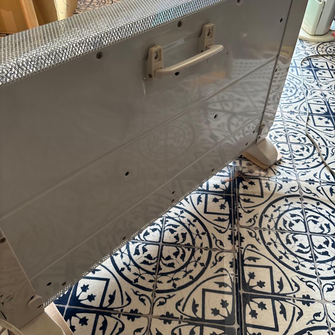 遠赤外線パネルヒーター　2015年型　動作確認済み 空気を汚さない