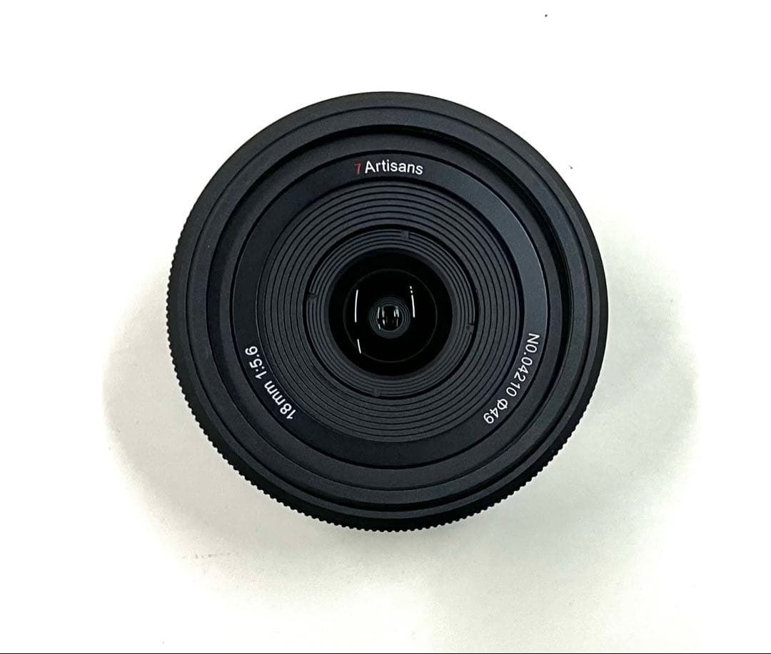 7artisans　超広角パンケーキレンズ　18mm、f5.6
