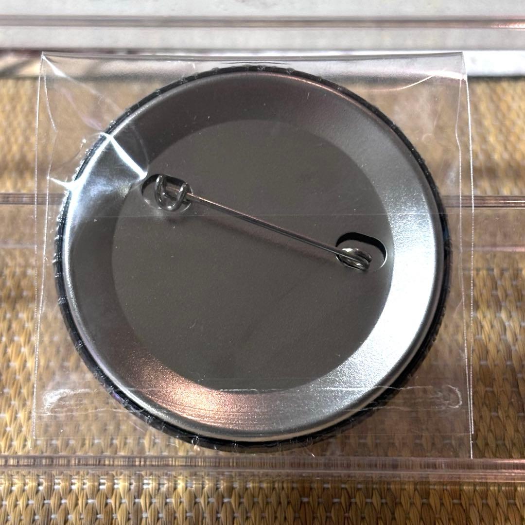 鬼滅の刃 劇場物販 上弦集結 上弦の弐 57mm 缶バッジ 童磨 - メルカリ