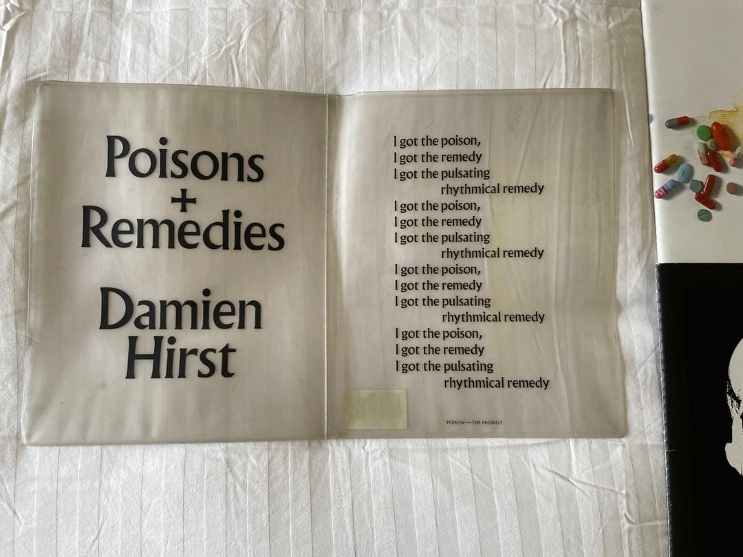 2010] ダミアン・ハースト POISON + REMEDIES *レア* - メルカリ