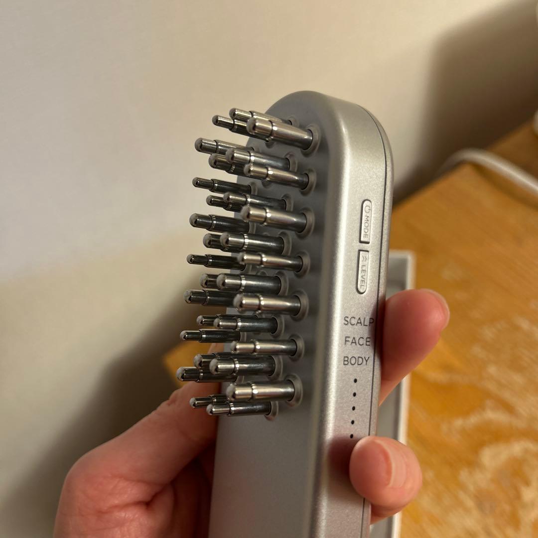 サロニア　ems リフトブラシ