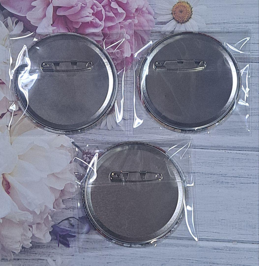 ホロ有✧︎】ディアヴォ モモチ Riot 缶バッジセット - メルカリ