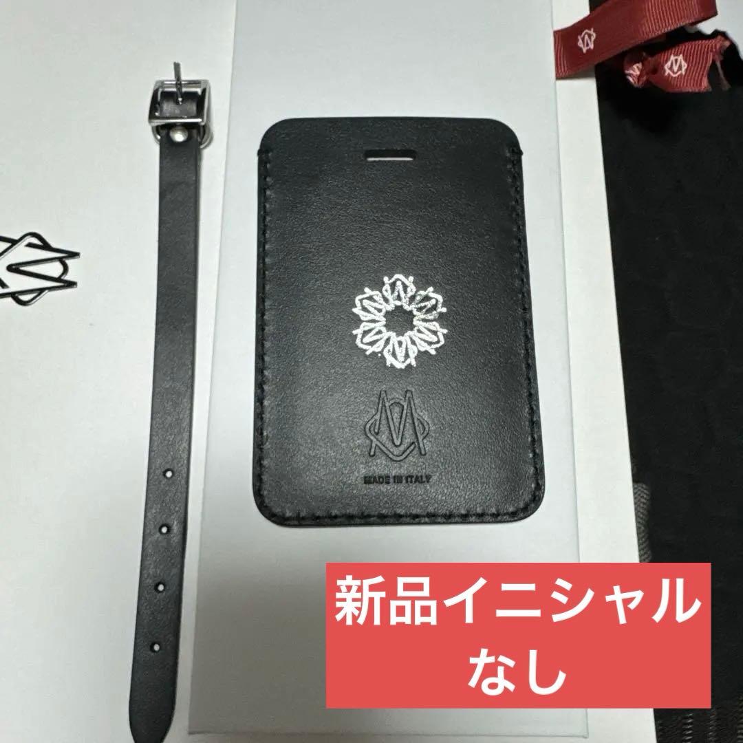 RIMOWA 限定スノーマーク　雪　ブラックレザータグ Snow Man岩本照が選ぶ「リモワ」——強さと美しさを兼ね備えるアイコン