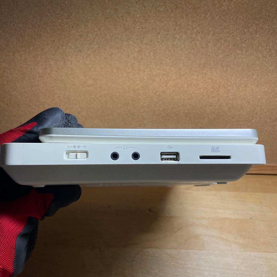 東芝レグザ 9インチポータブルDVD・BD・Blu-ray・ブルーレイプレーヤー