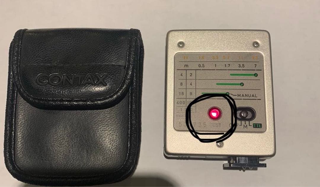 【コレクター・動作品】CONTAX TLA140 フラッシュ（ポーチ・電池付き)