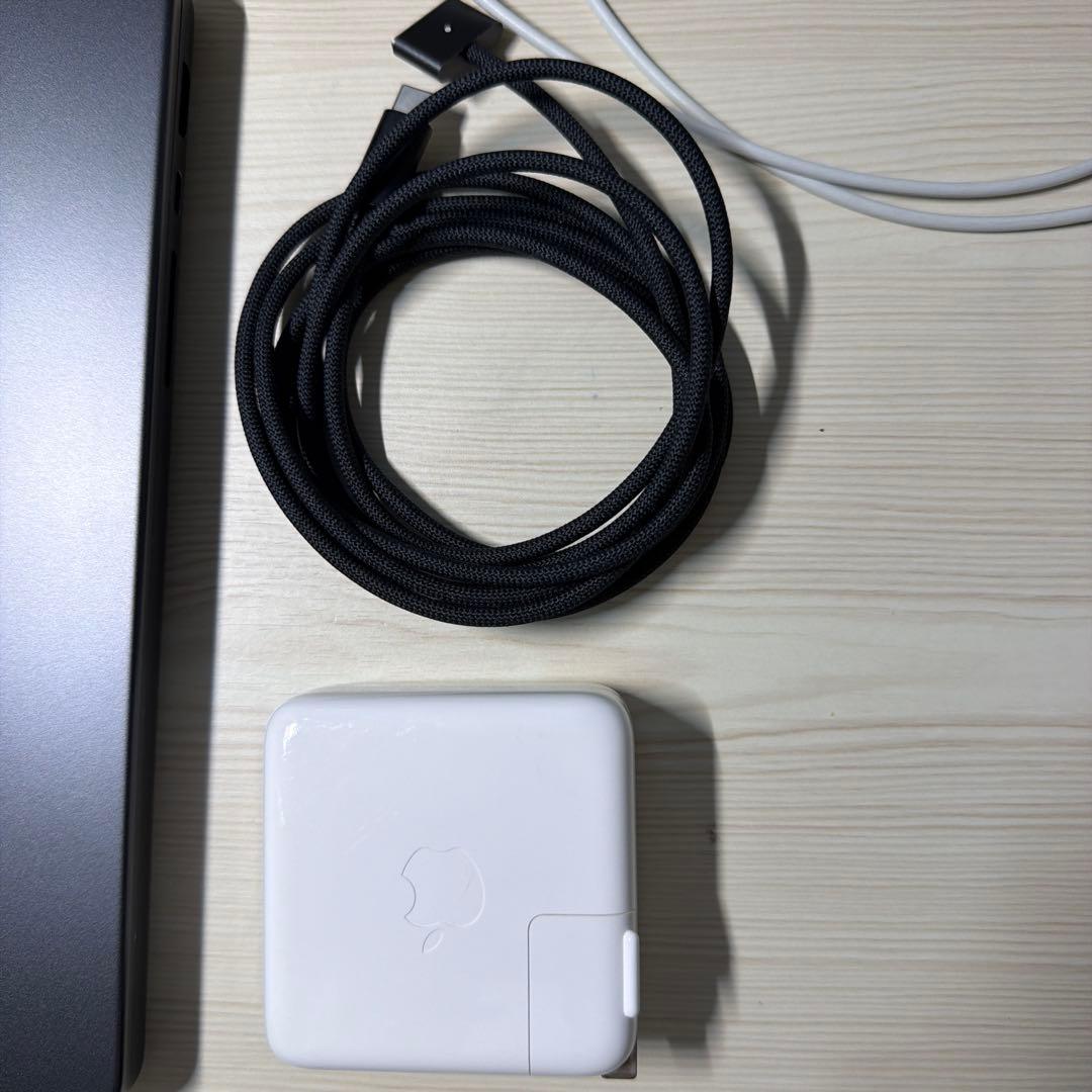 MacBook Pro M4 14(スペースブラック)