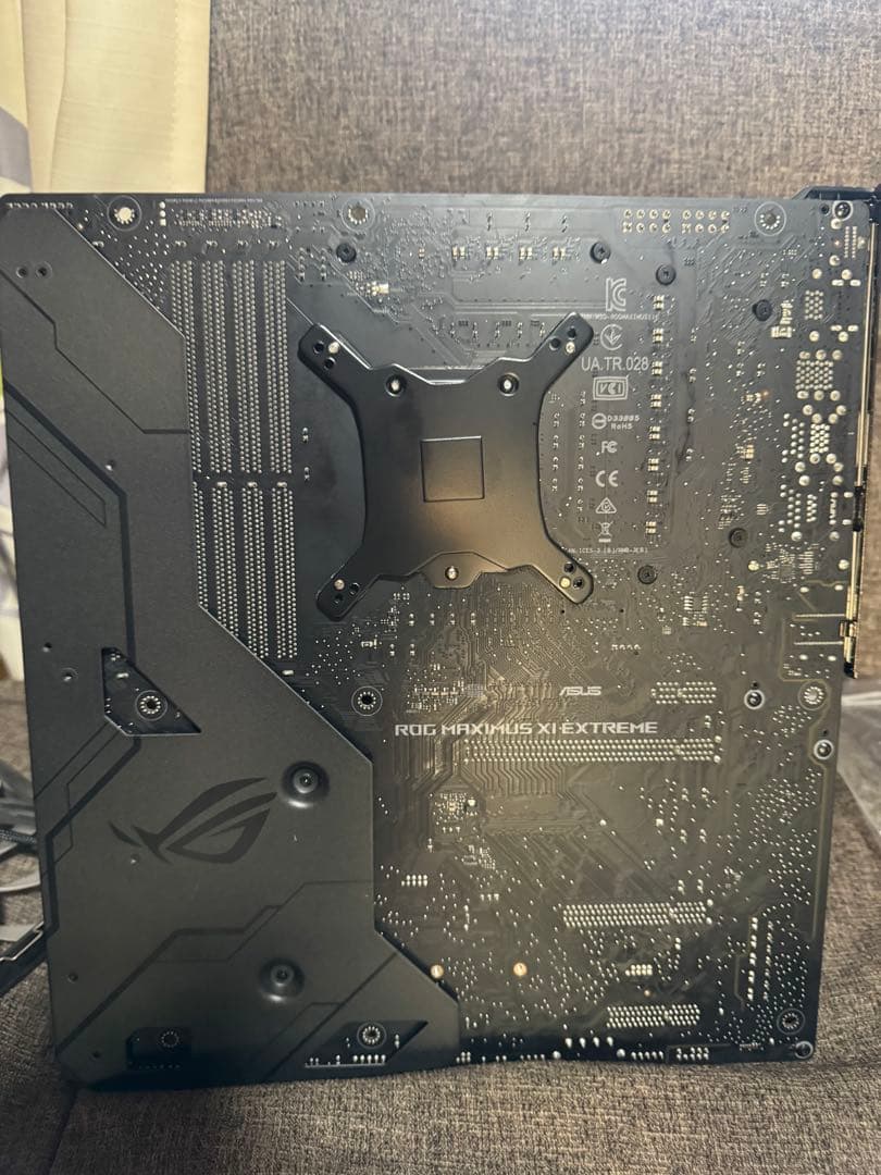 マザーボード MAXIMUS X1