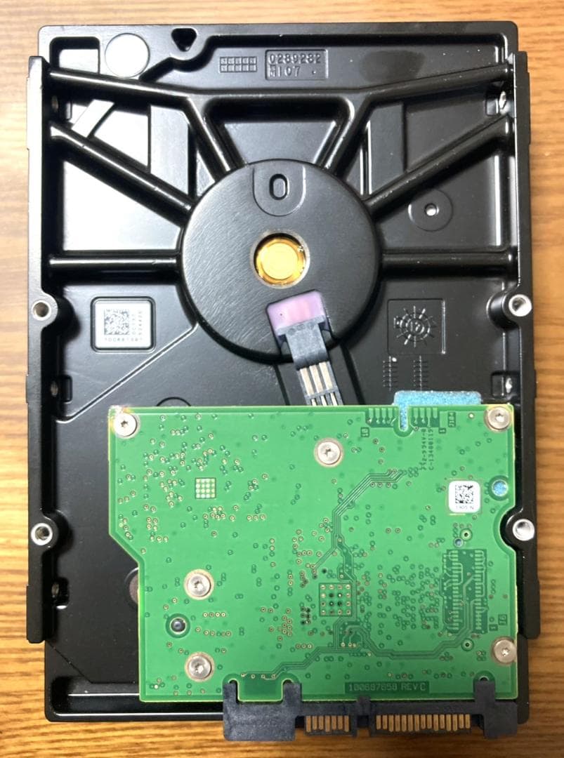 Seagate シーゲート ST3000NC002（3.5 HDD 3TB）