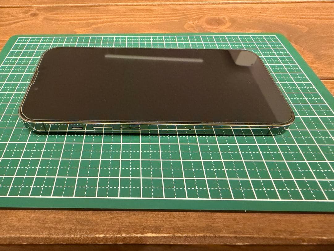 極美品US版 iPhone13 Pro 256GB グラファイトSIMフリー