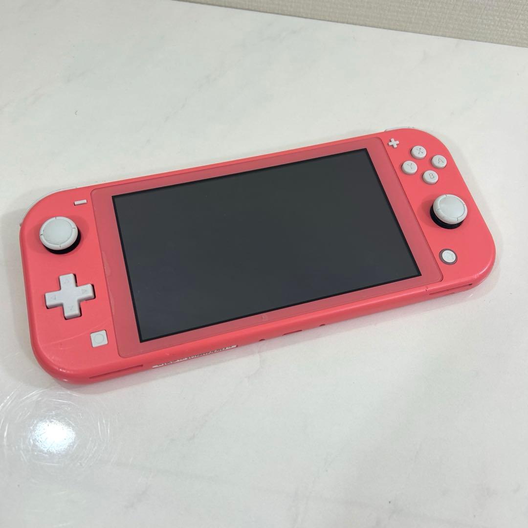 Nintendo Switch Lite スイッチライト　ピンク 使用感あり。 Amazon.com: Nintendo Switch Lite - Coral - Switch : Video Games