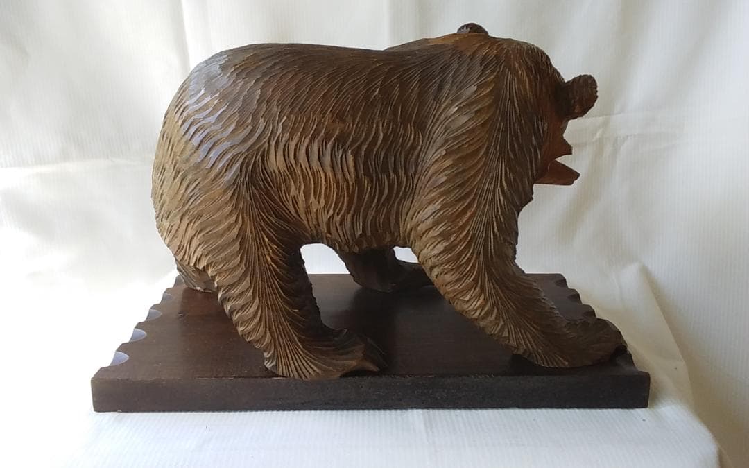 アイヌの木彫りの熊 大中小5体 大40×25×25の通販｜www