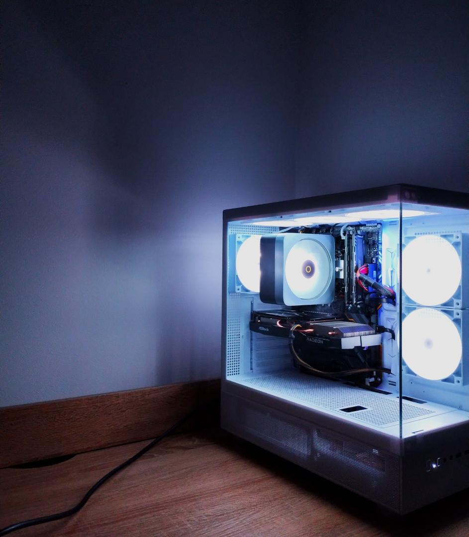 ゲーミングPC/Core i7 8700/RX6600/メモリ16GB