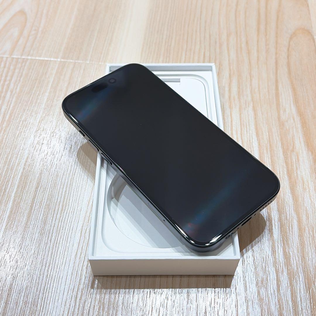 美品 Apple iPhone15 128GB ブラック 本体 SIMフリー