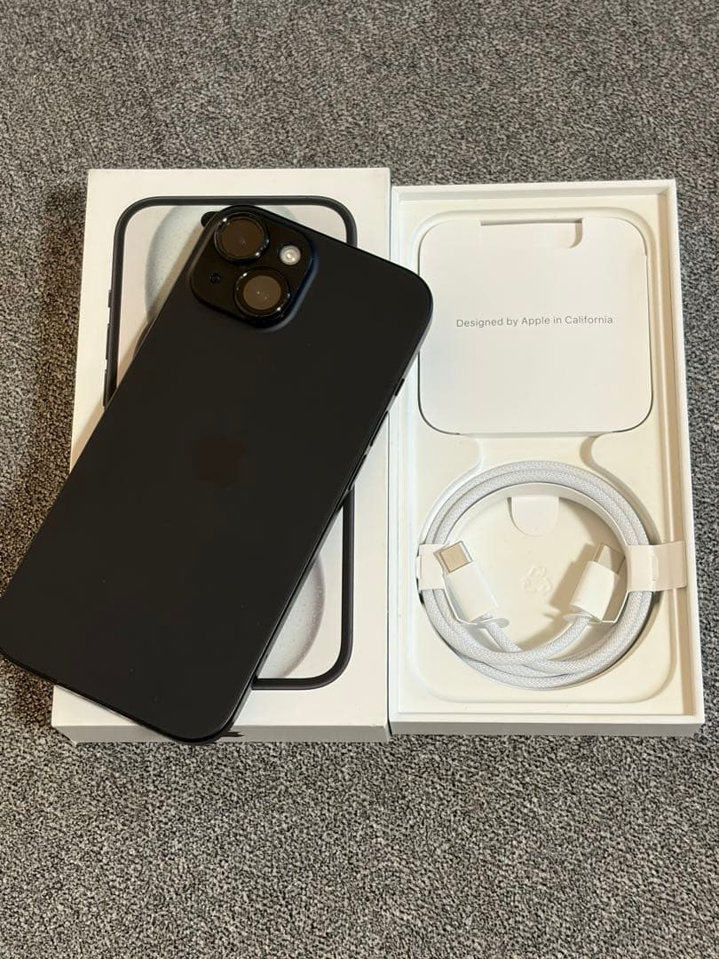 iPhone15 256GB本体