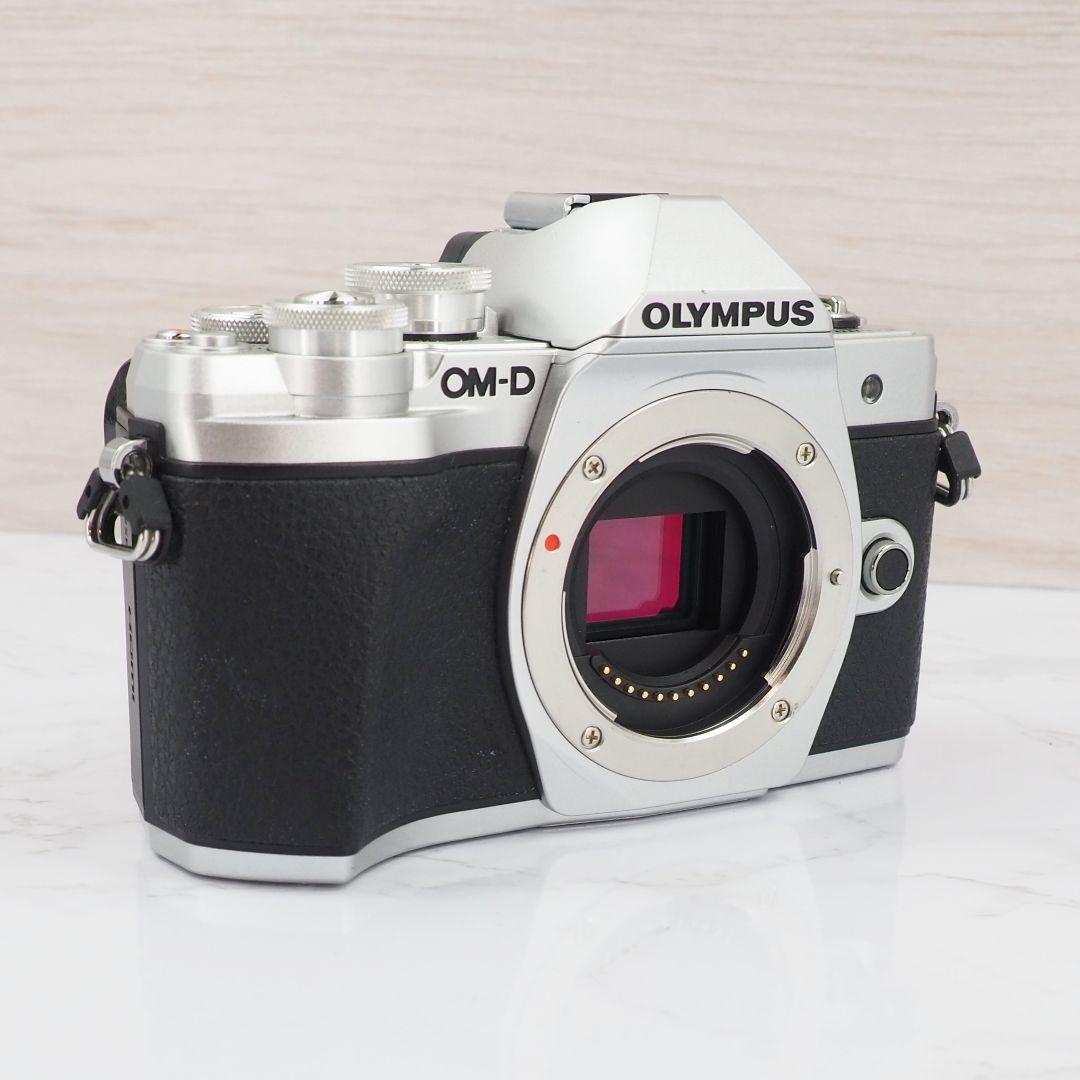 ⭐️訳あり⭐️OLYMPUS OM-D E-M10 Mark ⅲ ダブルレンズ