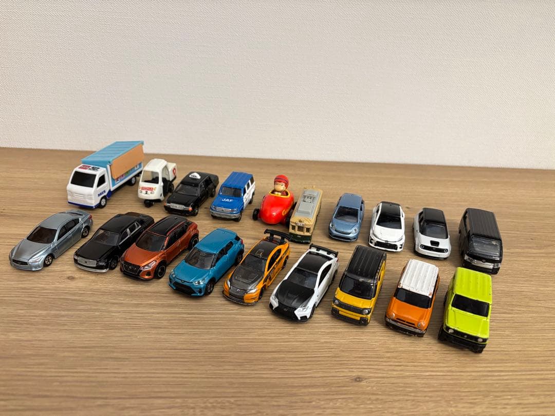 トミカ 19台まとめ売り 国産車 乗用車 - メルカリ