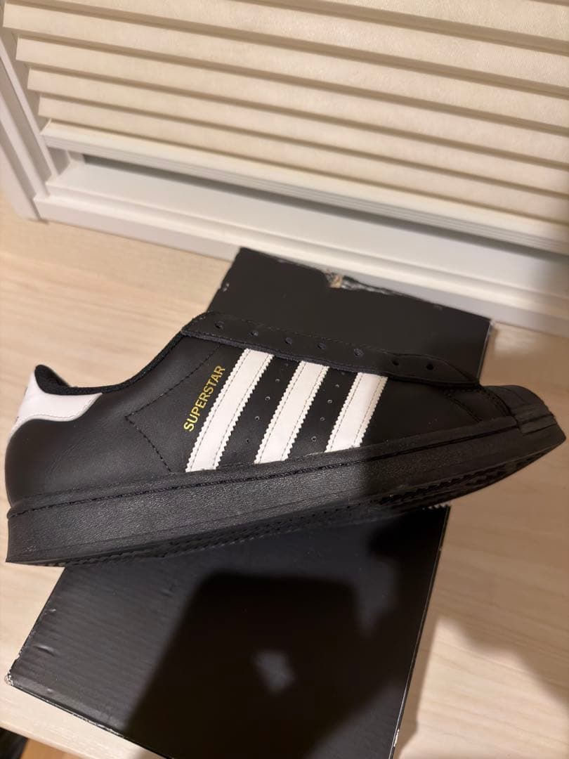 adidas Superstar 紐なし ブラック/ホワイト 27.0cm