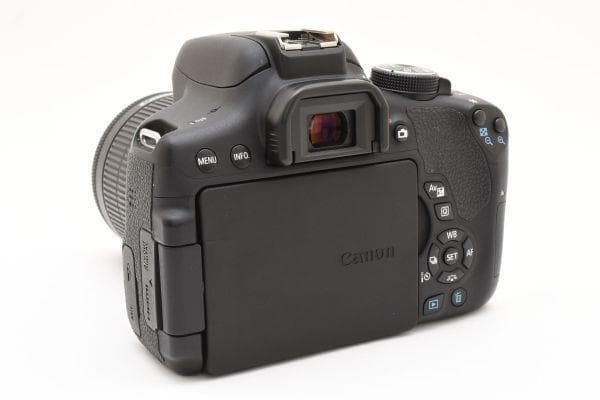 キャノン Canon EOS Kiss X8i レンズキット【美品】一眼レフ