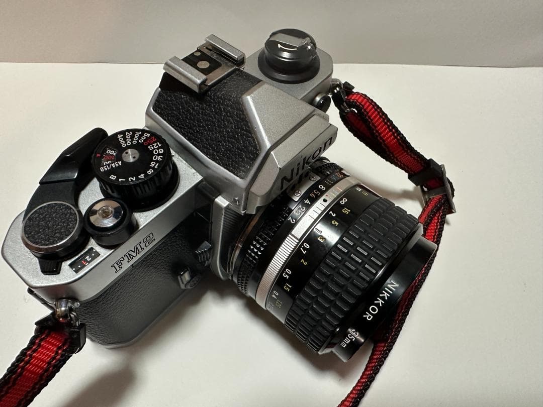 Nikon NewFM2 フィルムカメラ　シルバー NIKKOR 35mm F2