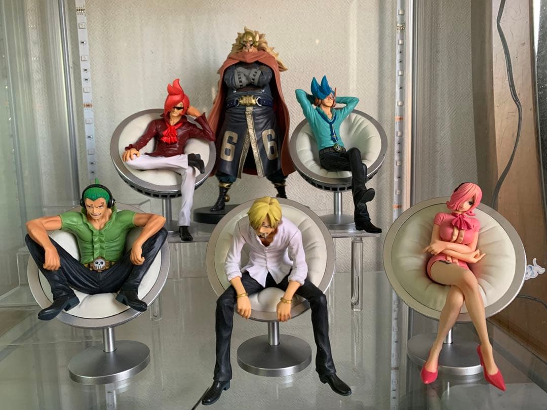 ジェルマ66 ヴィンスモーク家 フィギュア - メルカリ